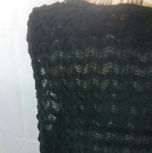 Skye's the Limit, Black Lace Tie Front Neck Top Size XLarge - Picture 6 of 9